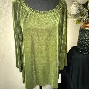 Valerie Stevens Women's Olive Pleated Flared Sleeves Velvet Knit Top Size L EUC